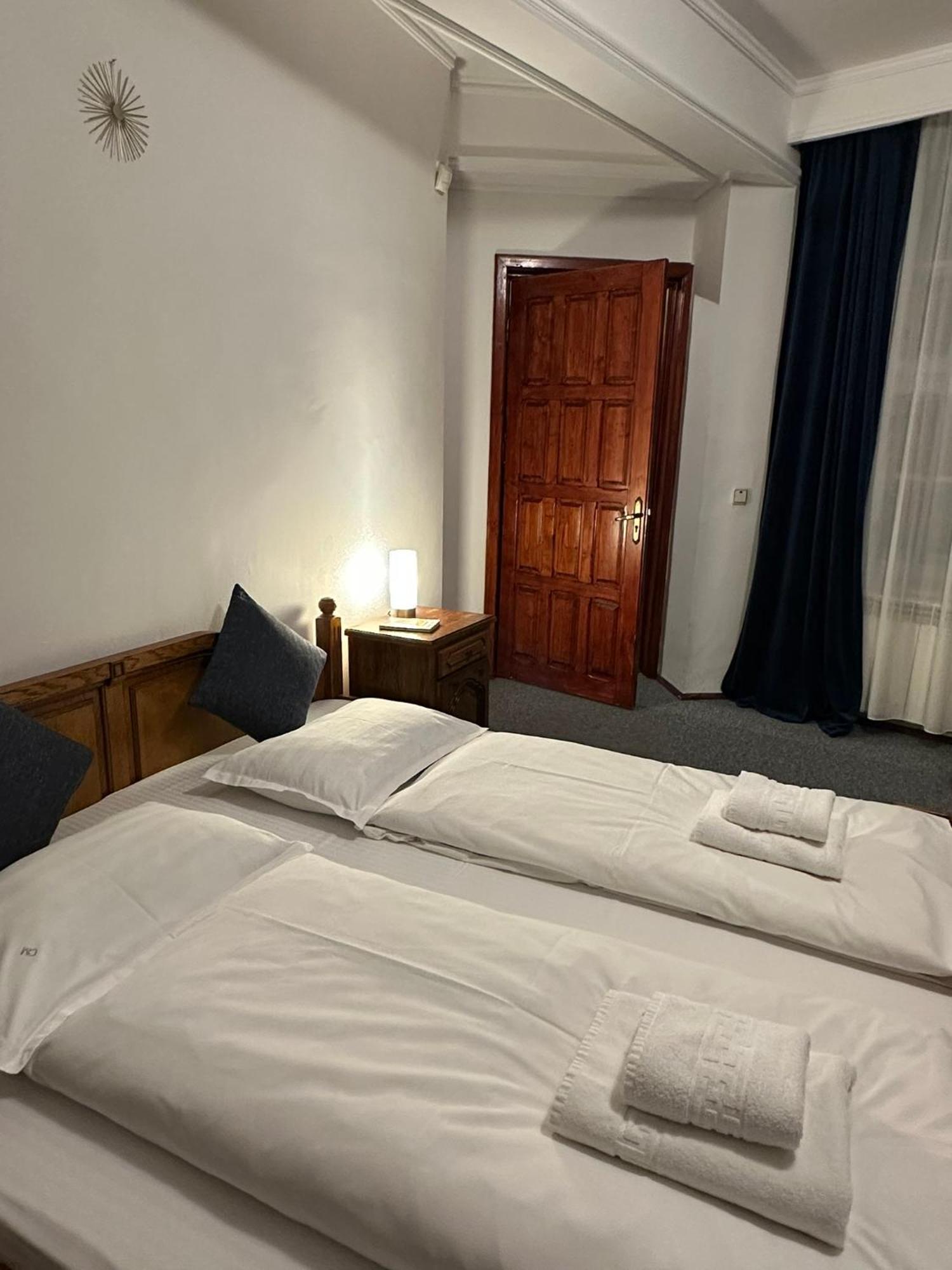 Pine Peak Apartments Predeal Luaran gambar