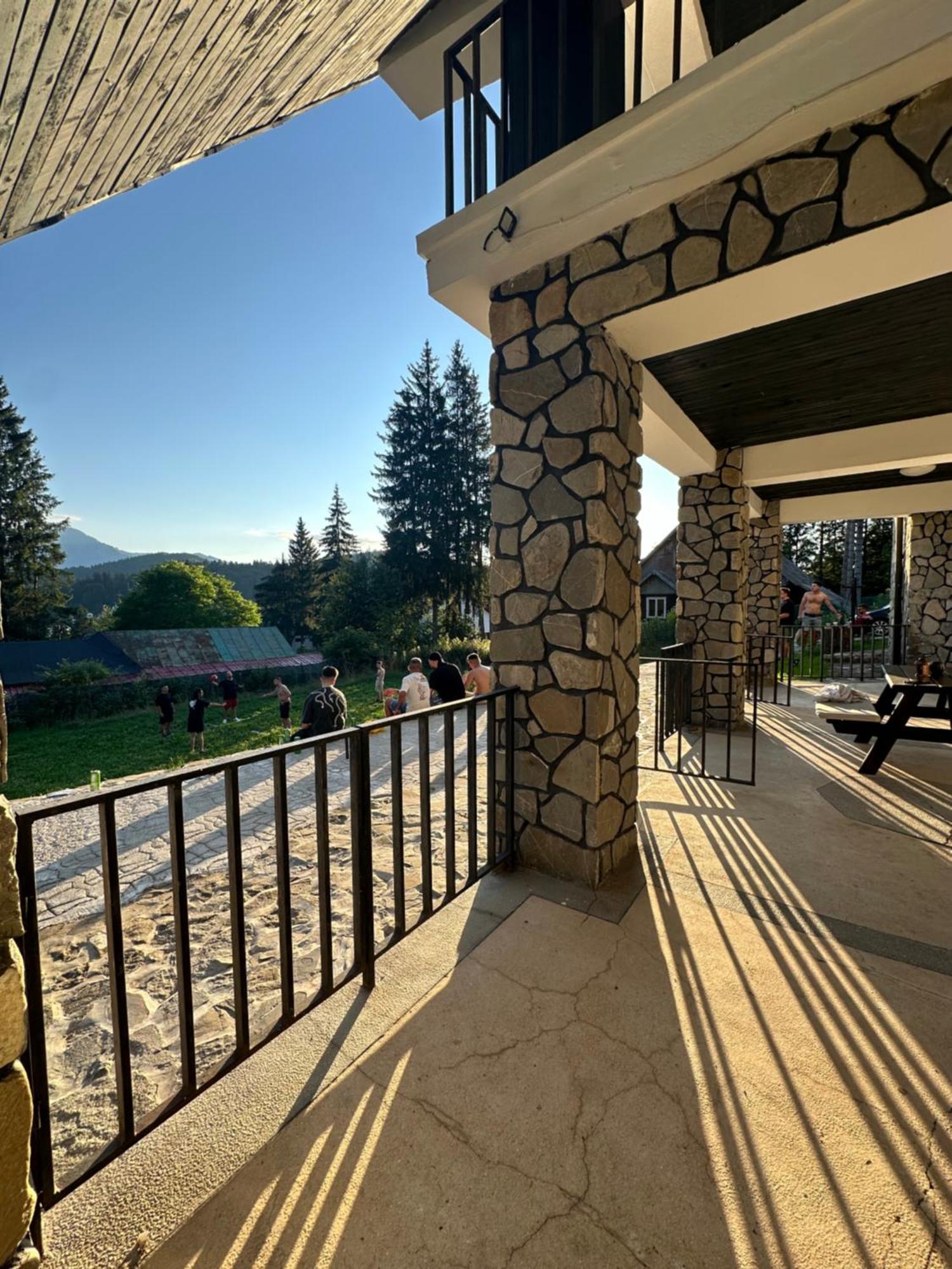 Pine Peak Apartments Predeal Luaran gambar